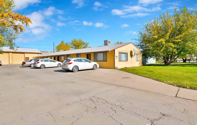 3290 1/2 Lombardy Lane