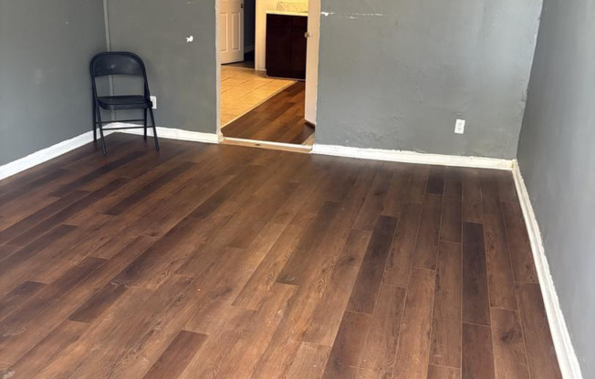 Akings - 5133 Irving St