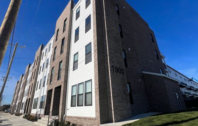 Beautiful 3 Bedroom 2.5 Bath Townhome in Scotts Addition Available NOW!