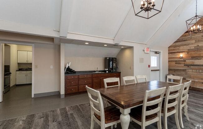 1 bed, 2 baths, 754 sqft, $1,480, Unit 724