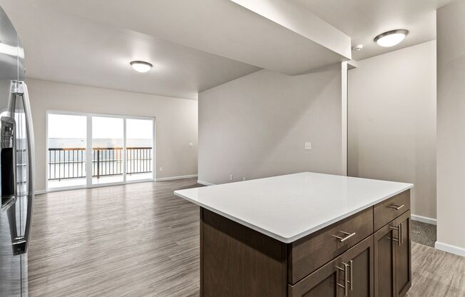 3 beds, 2.5 baths, 1,300 sqft, $1,850, Unit Unit 5