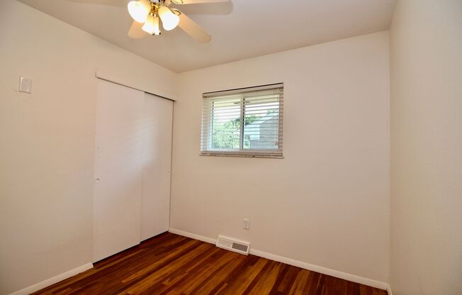 3 beds, 1 bath, $1,050