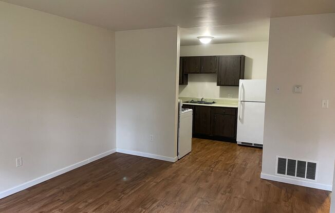 1 bed, 1 bath, 555 sqft, $1,000