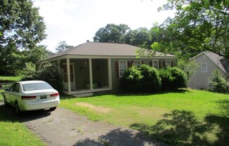919 Lakeview Drive