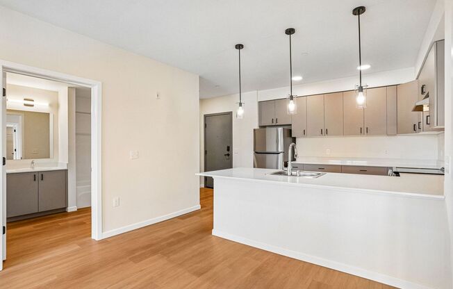2 beds, 2 baths, 938 sqft, $2,325, Unit 215