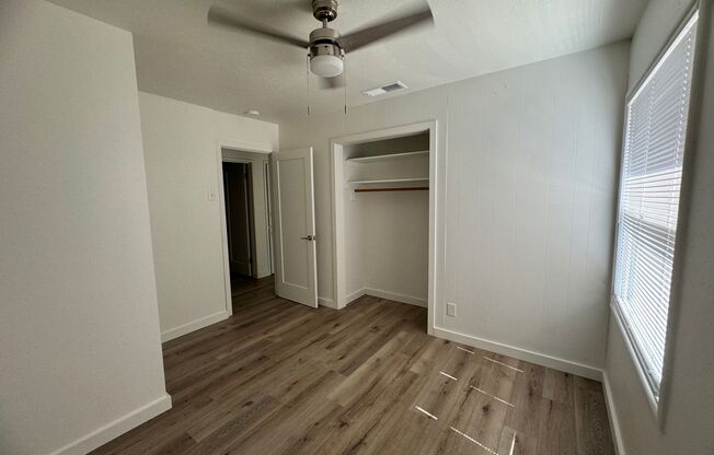 3 beds, 1 bath, $2,175, Unit 1048 Warner Ave