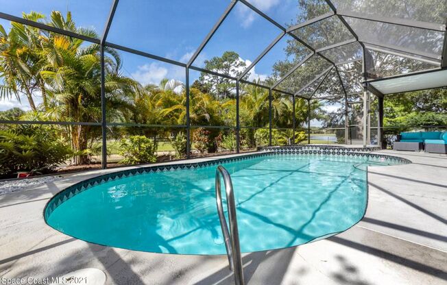 Viera East Pool Home on the Lake AVAILABLE NOW!!