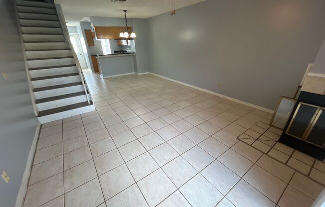 For Rent-2-bedroom, 2.5-bathroom located in the vibrant community of Tampa