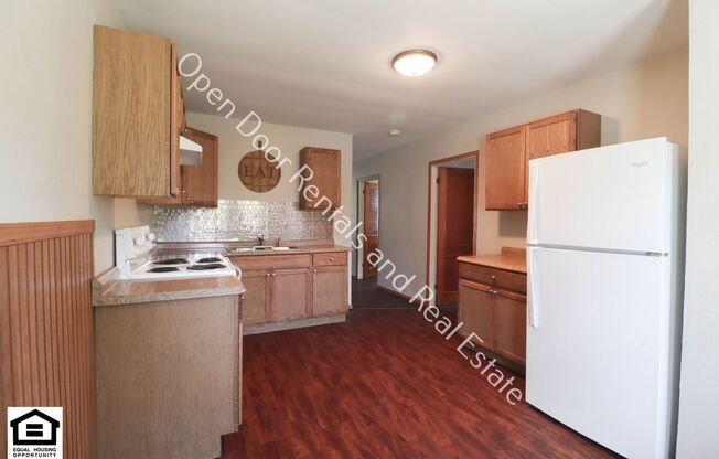 2 bedroom on the North Side of Garrett ***MOVE IN RENT SPECIAL $250 OFF 1ST MONTH'S RENT!!***