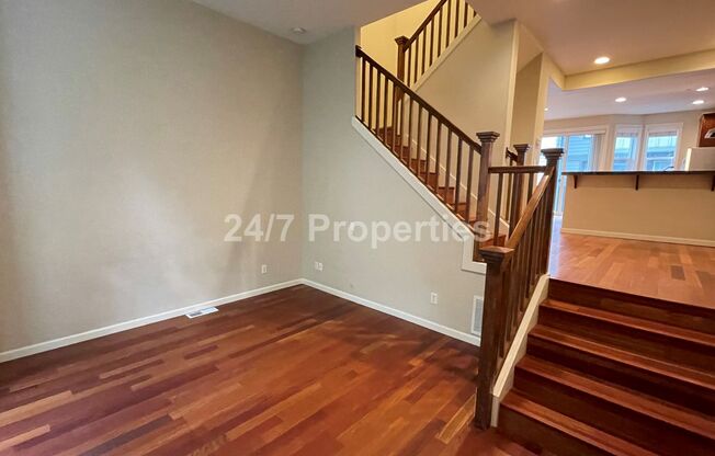 1/2 off First Months Rent - Beautiful 3 BD I 3.5 BA Townhome w/ Double Primary Suites - Sellwood
