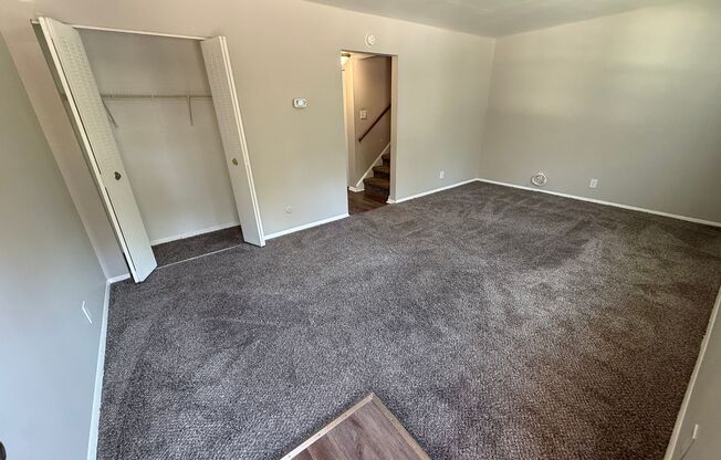 3 beds, 1.5 baths, $1,280, Unit LD4807