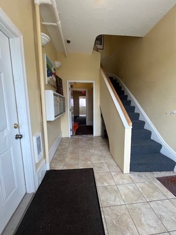 1 bed, 1 bath, $1,400, Unit 5