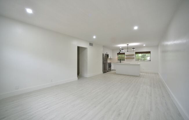 Bright, spacious 1 bedroom apartment for rent