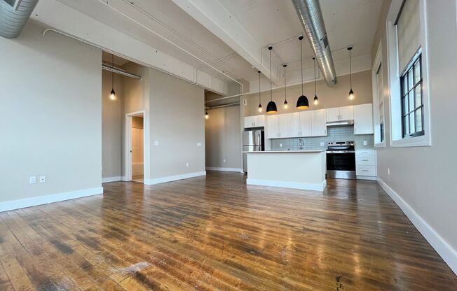 1 bed, 1 bath, 789 sqft, $2,150, Unit UNIT 516