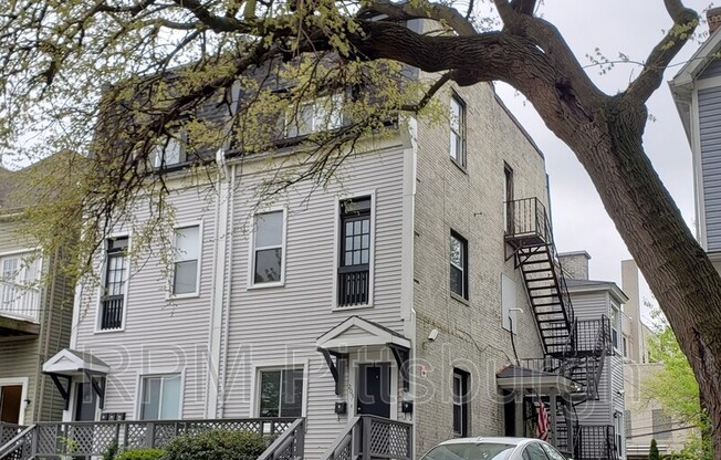 205 Lehigh Ave #2