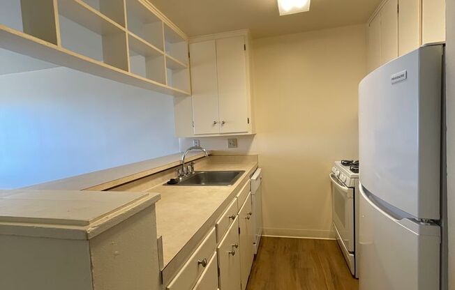 1 bed, 1 bath, 580 sqft, $1,150, Unit 802