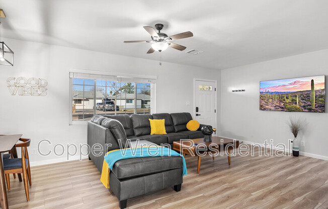 2207 N 28 PL