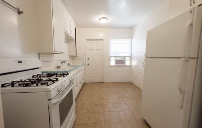 3670 Monon St