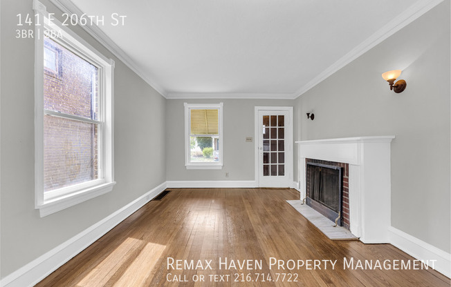 141 E 206 ST