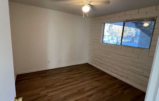 2 beds, 1 bath, $1,550, Unit 10