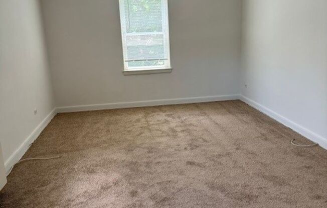 1 bed, 1 bath, 697 sqft, $1,400, Unit 00 - 21452C