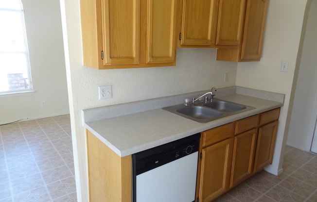 3 beds, 2 baths, $1,195