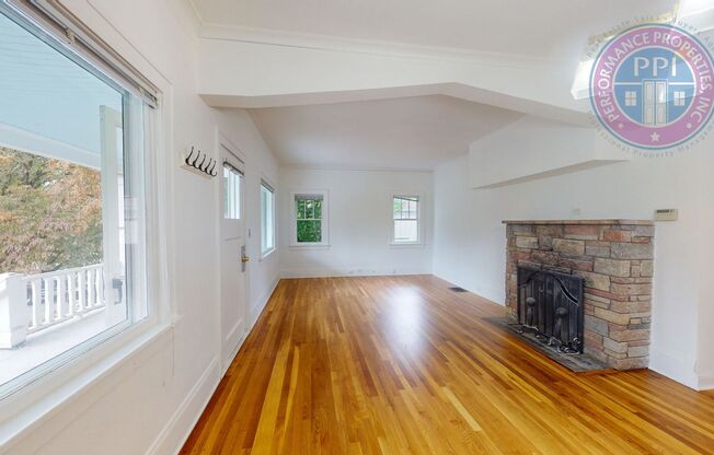Coveted Old Town Lake Oswego Craftsman | Walk to George Rogers Park, Downtown Dining & Shopping