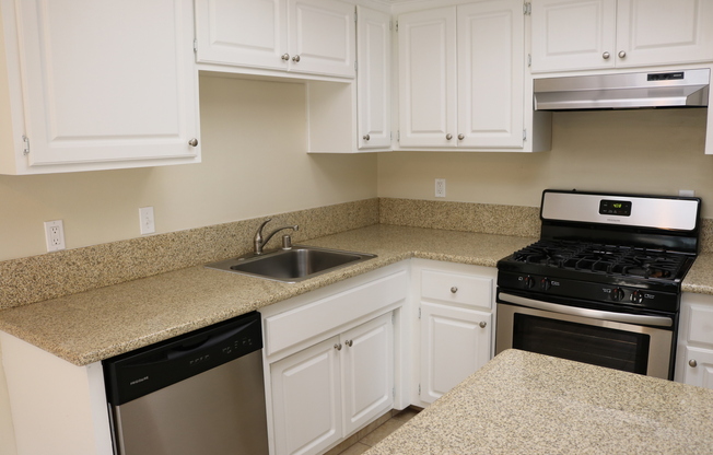 3 beds, 1.5 baths, 1,145 sqft, $1,895