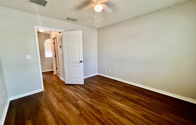 2 beds, 2.5 baths, $1,400