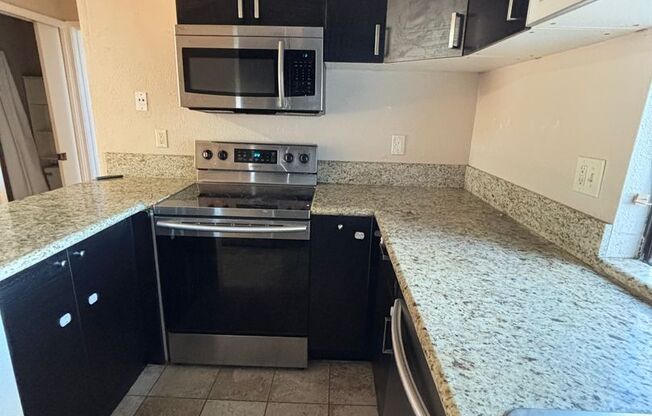 2 beds, 2 baths, $3,150, Unit # 5