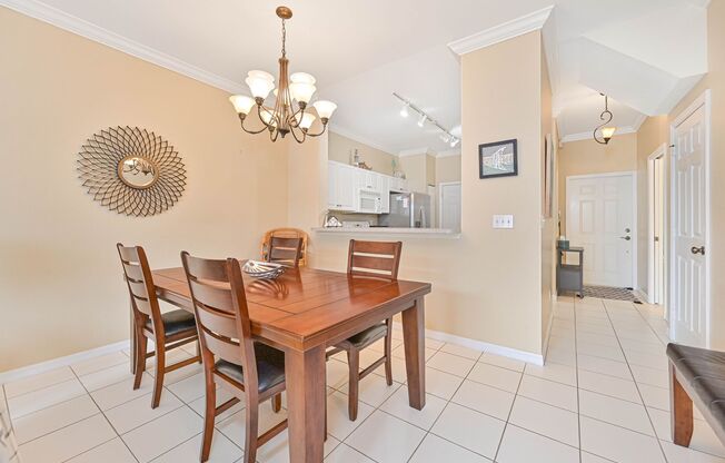 NOW AVAILABLE - Beautiful Furnished Villa in Fort Myers!