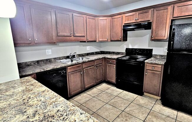 (RCH-100) Gaslight Court