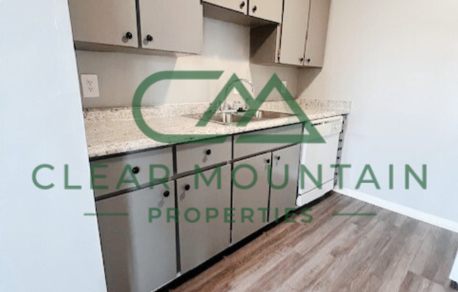2 beds, 1 bath, 980 sqft, $1,275, Unit 81