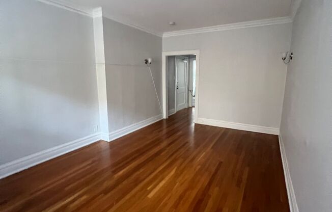 1 bed, 1 bath, 590 sqft, $1,645, Unit 609-1I