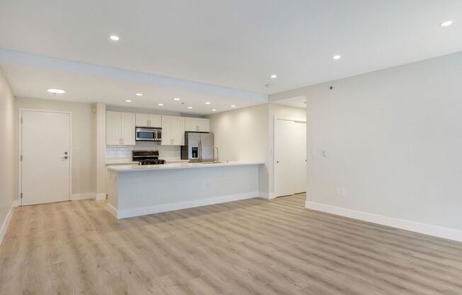 2 beds, 1 bath, 970 sqft, $3,007, Unit 502
