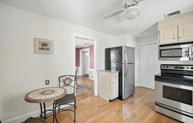 40 FAIRWAY DR