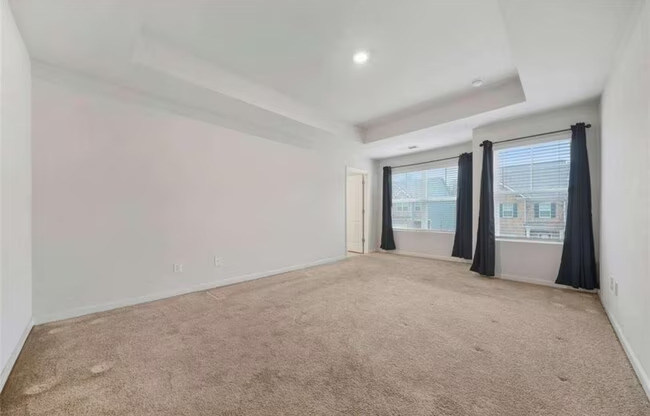 826 BENTLEY DR