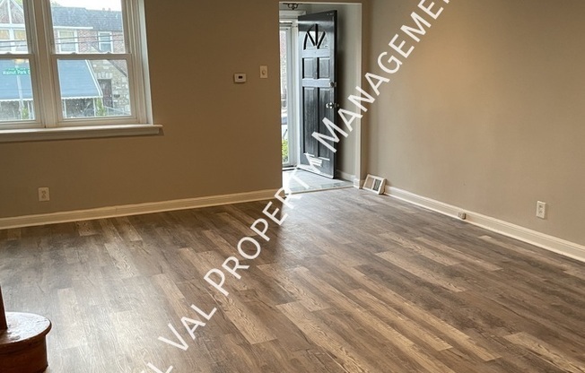 203 E WALNUT PARK DR