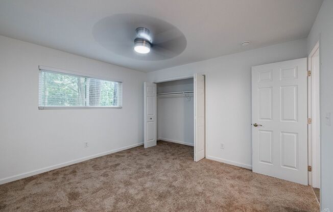 3 beds, 2 baths, 1,200 sqft, $1,995, Unit 2290-03