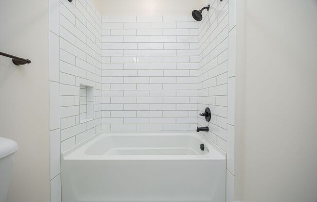 2 beds, 2 baths, 1,193 sqft, $2,200, Unit 301