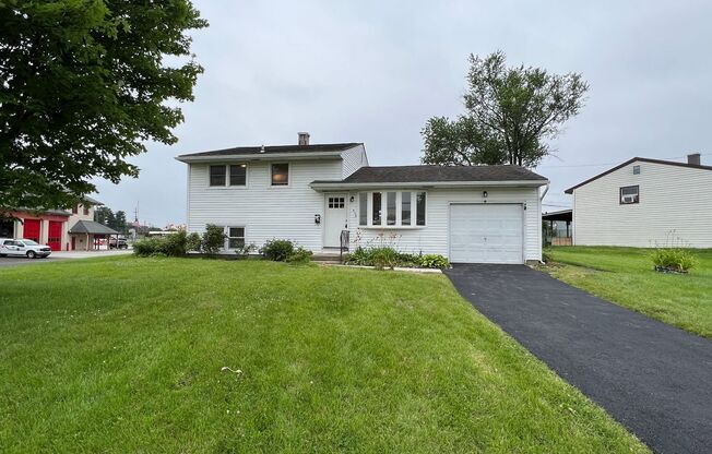 Bensalem 3 bedroom 1 bath + Basement near Parx and Street Rd