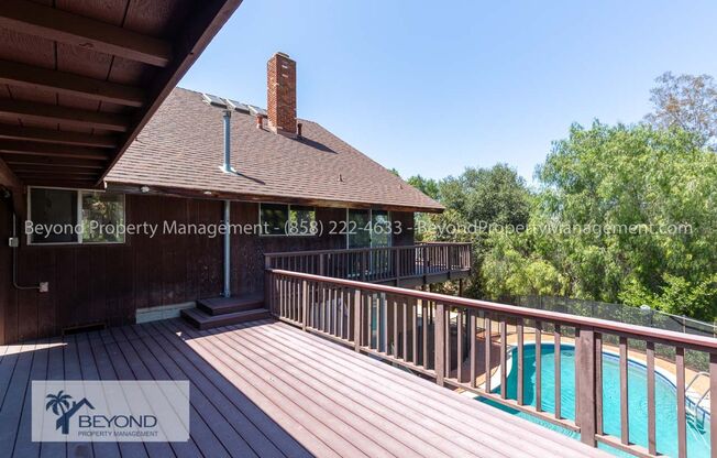 LUXURY IN LAKESIDE , STUNNING 4 BED 3 BATH HOME W/BONUSROOM, POOL & SOLAR , MOUNTAIN VIEWS, PET FRIENDLY !!!