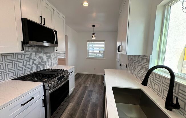 1 bed, 1 bath, $2,300, Unit 2161