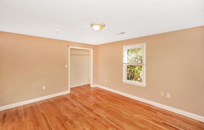 1557 BLUE HL AVE