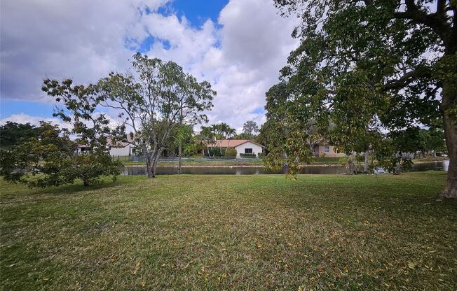 197 NW 113TH WAY #197 CORAL SPRINGS, FL 33071