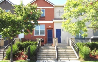 Beautiful Townhome, Solar, A/C, Very Spacious, 2c Garage, EV charger, Next to Park!
