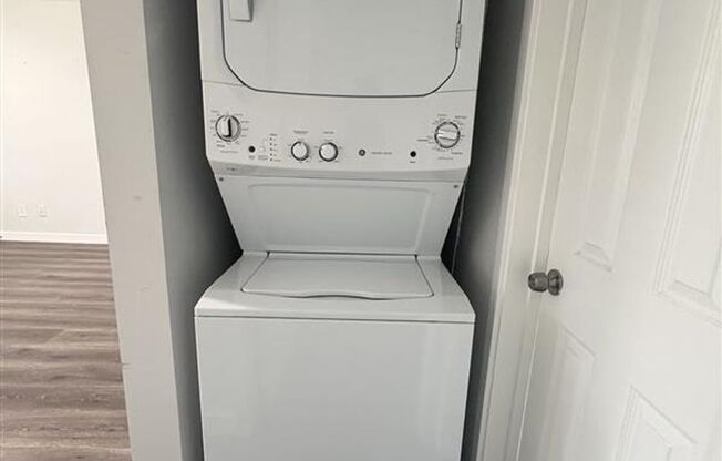 2 beds, 1 bath, 675 sqft, $3,500, Unit 19