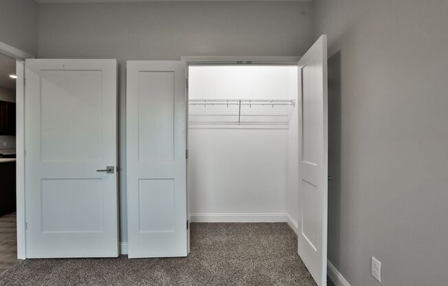 1 bed, 1 bath, 833 sqft, $1,650, Unit 203