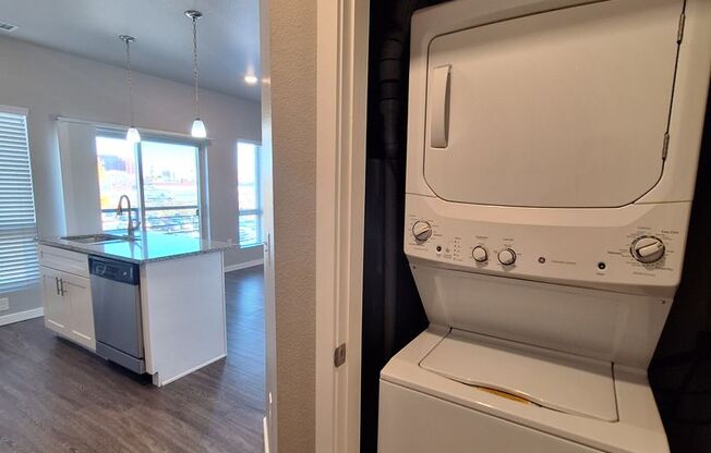 Studio, 1 bath, 477 sqft, $1,390, Unit Unit 307