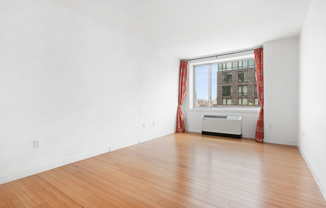 40 W 116 ST